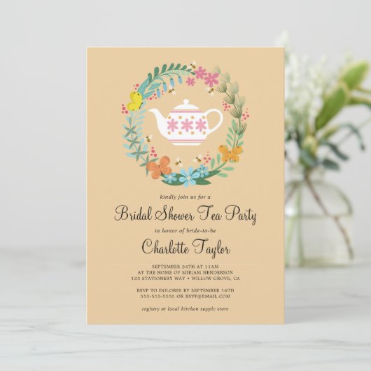 Brautparty Tee Party Blumenschmetterling Kranz Einladung (Stehend Vorderseite)