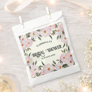 Brautstrauß Hellrosa Weiße Rosen Kranz Design Geschenktütchen