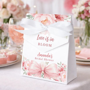 Brautstrauß Love in Bloom rosa Blumen Junggesellin Geschenkschachtel
