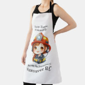 Braves Feuerwehrmädchen in hellen Geräten Schürze (InSitu)