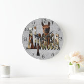 Brawn Alpaca mit Alpaca-Logo auf Silber, Große Wanduhr (Zuhause)
