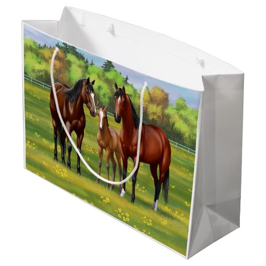 Brawn Bay Quarter Pferde im Sommer Weide Große Geschenktüte (Rückseite Schrägansicht)