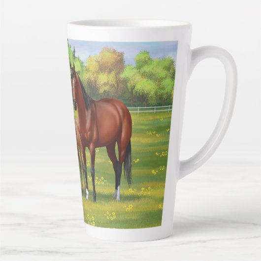 Brawn Bay Quarter Pferde im Sommer Weide Milchtasse (Rechts)