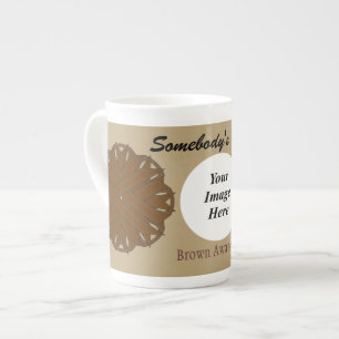 Brawn Blume Ribbon Template von Kenneth Yoncich Porzellantasse