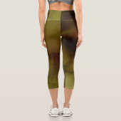 Brawn Blur Hintergrund Capri Leggings (Rückseite)