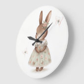 Brawn Bunny in einem floralen Kleid Große Wanduhr (Winkel)
