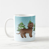 Brawn Mini Goldendoodle Hund in einem Winterwald Kaffeetasse (Links)