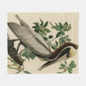 Brawn Pelican von Audubons Vögeln von Amerika Fleecedecke (Vorderseite (Horizontal))