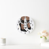 Brawn Tan Skin Black Strappy High Heels Sun Moon Runde Wanduhr (Zuhause)