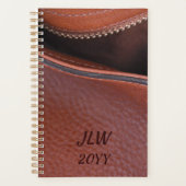 Brawn Unzipped Imitats Leather with Initial Planer (Vorderseite)