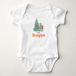 Braylen Name Reveal Letter Woodland Boy Eichhörnch Baby Strampler