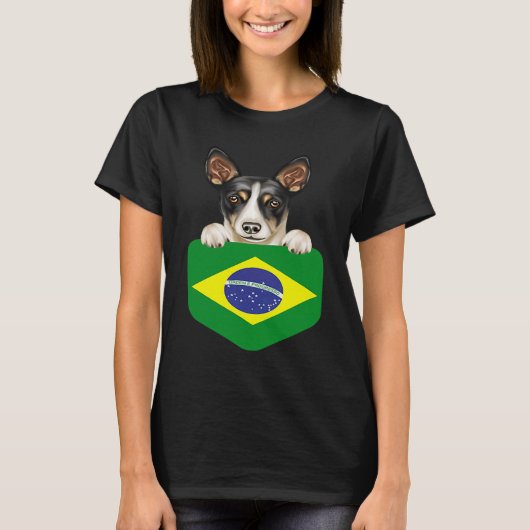 Brazil Flag Rat Terrier Dog In Pocket T-Shirt (Vorderseite)