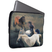 Breaking Away - Wilde Pferde Laptopschutzhülle (Vorne Rechts)