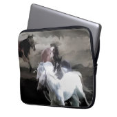 Breaking Free - Wilde Pferde Laptopschutzhülle (Vorderseite Links)