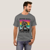 Breaking Hearts and Rippins Furzen Bigfoot Retro V T-Shirt (Vorne ganz)