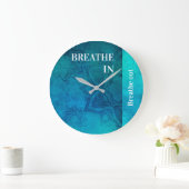Breathe in breathe out Acrylic Wall Clock Große Wanduhr (Zuhause)