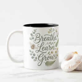 Breathe Learn Grow Bee for Homeschool parents Zweifarbige Tasse