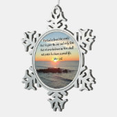 BREATHTAKING JOHN 3:16 SONNE SCHNEEFLOCKEN Zinn-Ornament (Rechts)