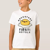 Breggfast First No Yolk Funny Egg Pub T-Shirt (Vorderseite)