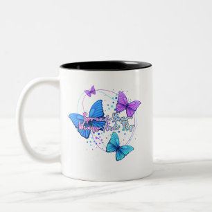 Breite deine Flügel aus und fliege Schmetterling  Zweifarbige Tasse
