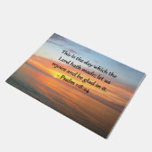 BREITENDES PSALM 118:24 SONNENRISE-FOTO FUßMATTE (Schrägansicht)