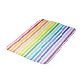 Breiter Frequenzknopf und weiße Streifen Badematte (Schrägansicht)