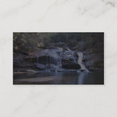 Breiter Wasserfall in ein flaches Pool Visitenkarte (Rückseite)