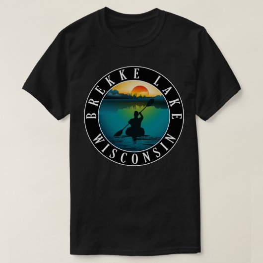 Brekke Lake Wisconsin Kayaking T-Shirt (Design vorne)