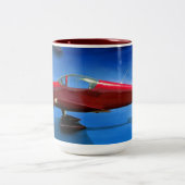 Bremsungs-Flugzeug-Tasse Zweifarbige Tasse (Mittel)