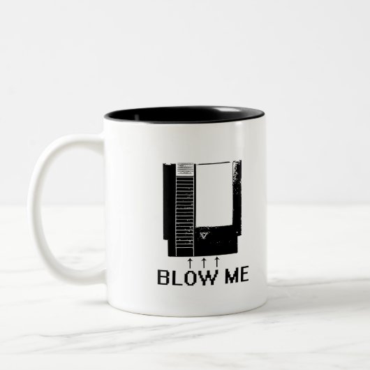 BRENNEN SIE MICH DURCH ZWEIFARBIGE TASSE (Links)