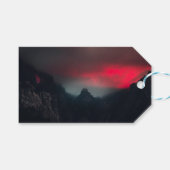 Brennende Wolken, Nebel und Berge Geschenkanhänger (Vorderseite (Horizontal))