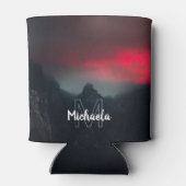 Brennende Wolken, Nebel und Berge Monogramm Dosenkühler (Rückseite)