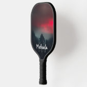 Brennende Wolken, Nebel und Berge Monogramm Pickleball Schläger (Links)