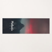 Brennende Wolken, Nebel und Berge Monogramm Yogamatte (Vorderseite (Horizontal))