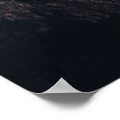Brennende Wolken, Nebel und Berge Poster (Ecke)
