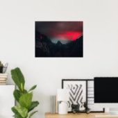Brennende Wolken, Nebel und Berge Poster (Heimbüro)