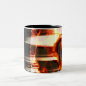 brennender Planet Zweifarbige Tasse (Mittel)