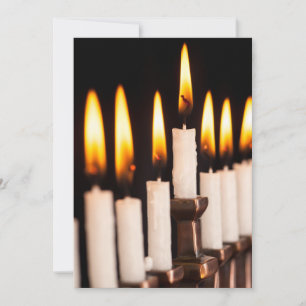 Brennendes Weiß Chanukkas Menorah leuchtet Feiertagskarte