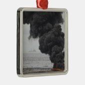 Brennstoffe mit konzentriertem Öl Silbernes Ornament (Rechts)