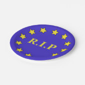 Brexit-Inspirierter Pappteller (Schrägansicht)