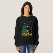 Briard Dog Xmas Tree Lighting Weihnachtsmannmütze Sweatshirt (Vorne ganz)