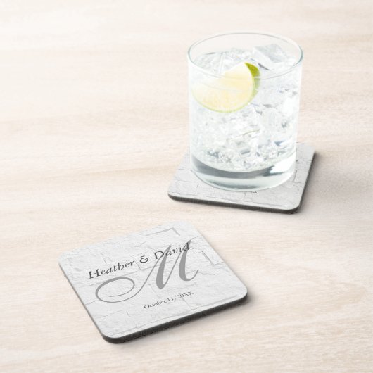 Brick Wall Calligraphy Script Monogram Wedding Getränkeuntersetzer (Rechte Seite)