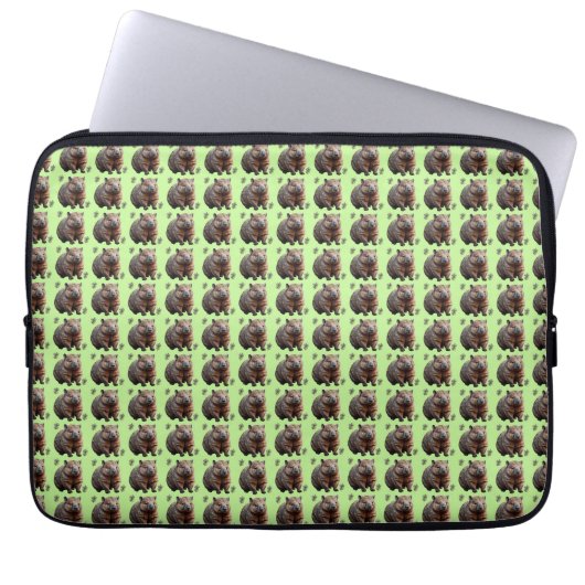 Brickwork Burrow: Eine Wombat's grüne Leinwand, Laptopschutzhülle (Vorderseite)