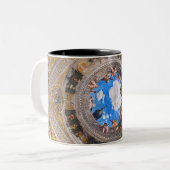Bridal Chamber, Decke von Andrea Mantegna Zweifarbige Tasse (Vorderseite Links)