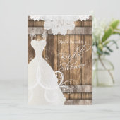 Bridal 👰 Dusche in rustikalem Holz und Spitzen 💕 Einladung (Stehend Vorderseite)