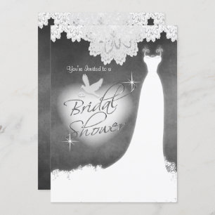Bridal Gown auf Chalkboard mit Lace & White Dove Einladung
