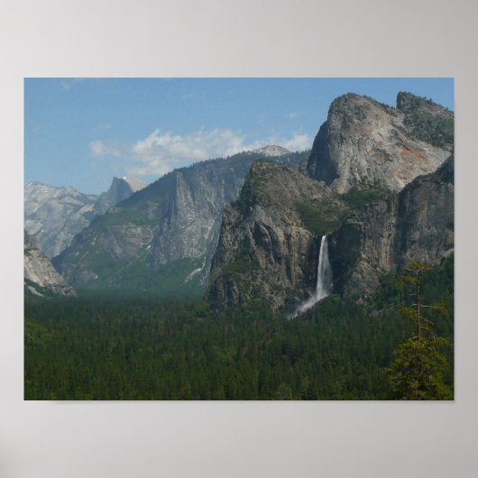 Bridalveil Falls und Halb Dome bei Yosemite Poster (Vorne)
