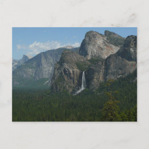 Bridalveil Falls und Halb Dome bei Yosemite Postkarte