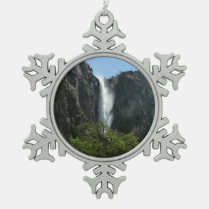 Bridalveil Falls, Yosemite National Park Schneeflocken Zinn-Ornament
