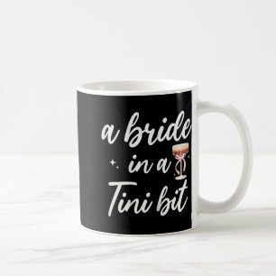 Bride 2025 Braut auf einem kleinen Brautparty Kaffeetasse